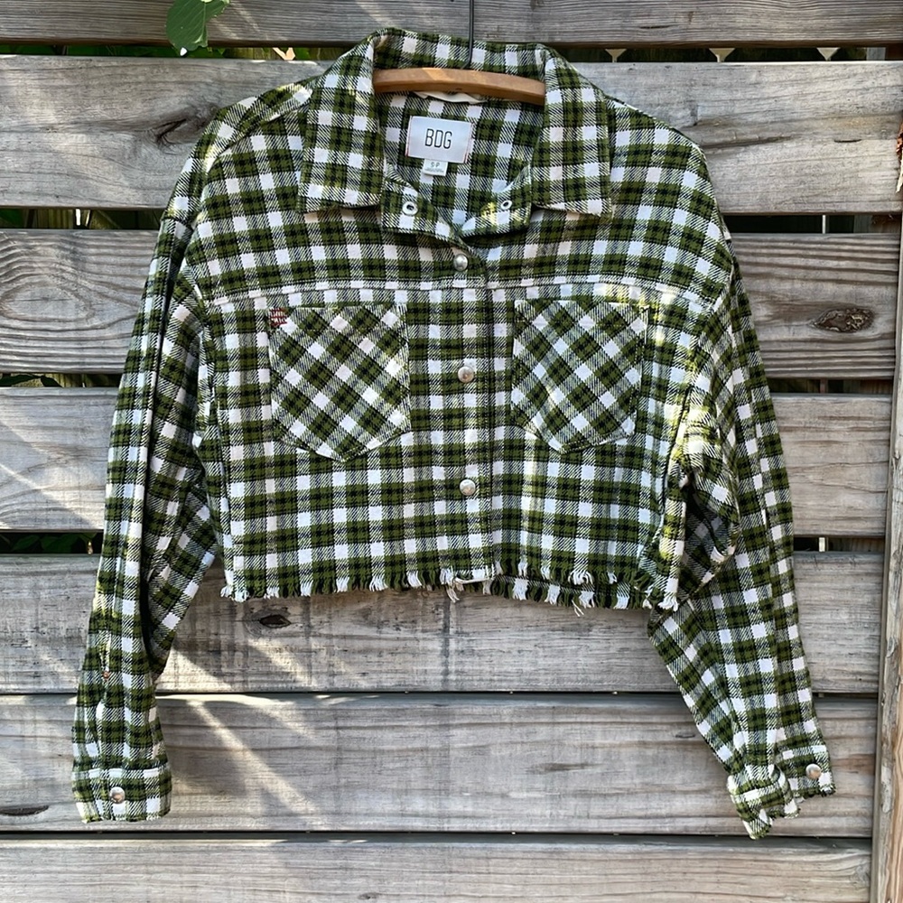 BDG cropped flannel- size small